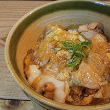 焼鳥屋の親子丼がさらに美味しく！